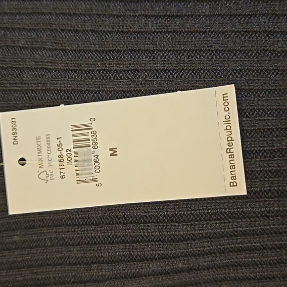 BANANA REPUBLIC SILK-LENZING ECOVERO CREW NECK SWEATER BLACK- NWT - Picture 6 of 7